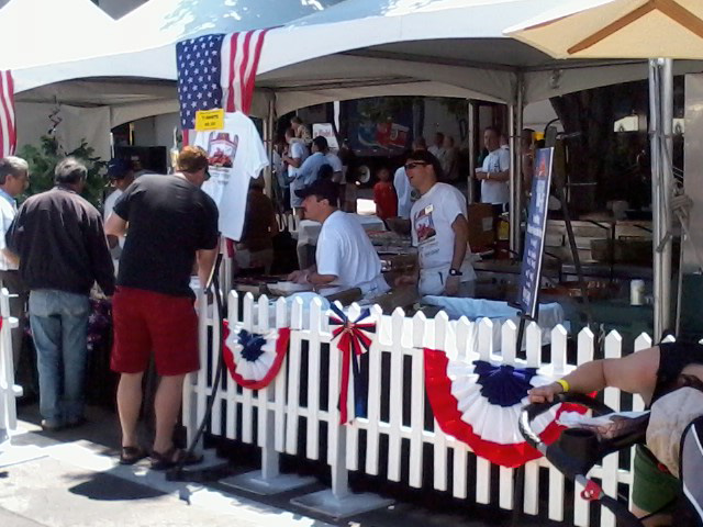 2011.0704fWingsCO-SLCookers.jpg