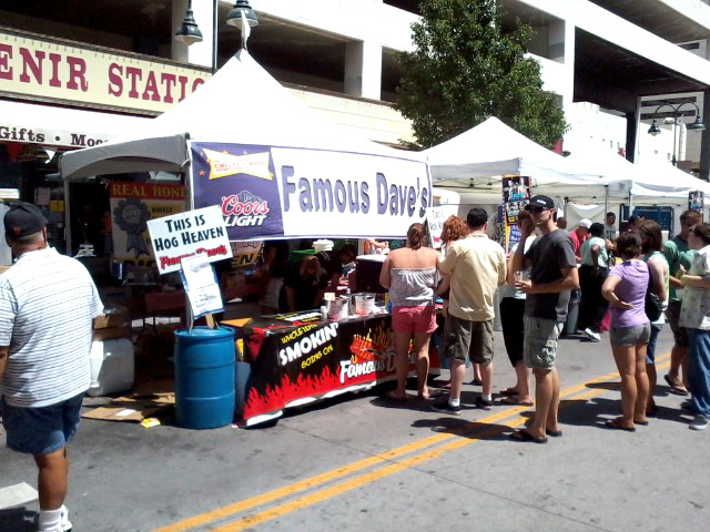 2011.0704uWingsCO-FDStand.jpg